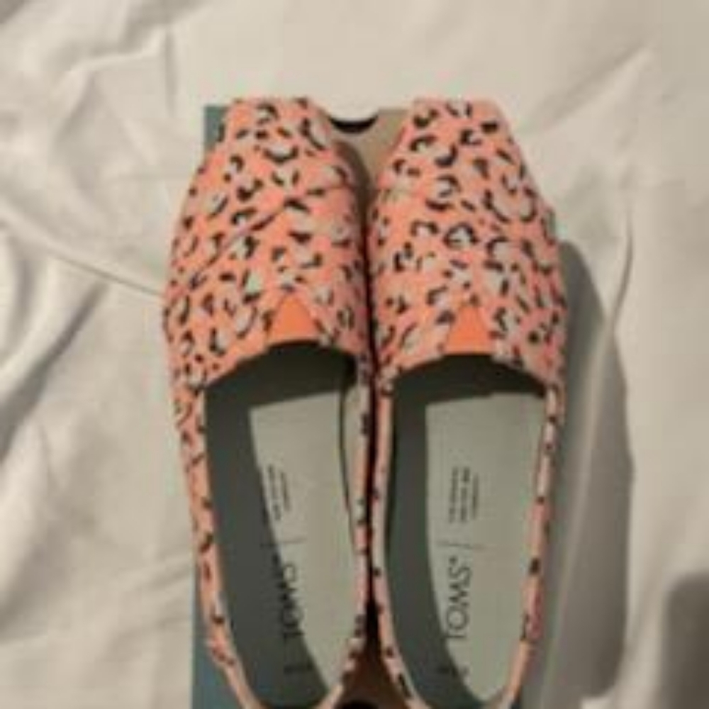 TOMS Alpargata Salmon Pebbled Leopard Print